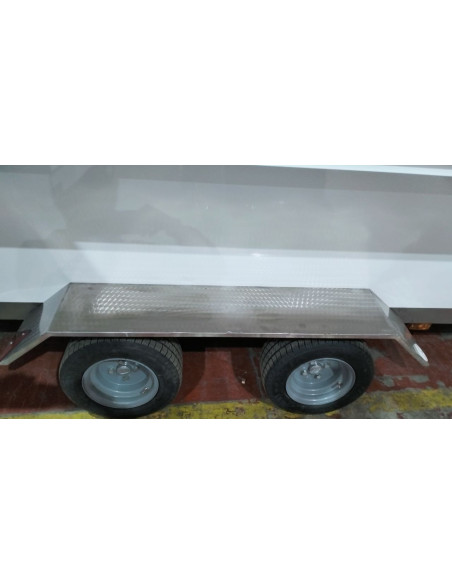 REMOLQUE  3X2 DOBLE EJE  HG SIN MAQUINARIA COLOR BLANCO 2 EJE
